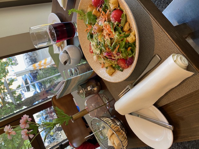 köstlicher Brotsalat
